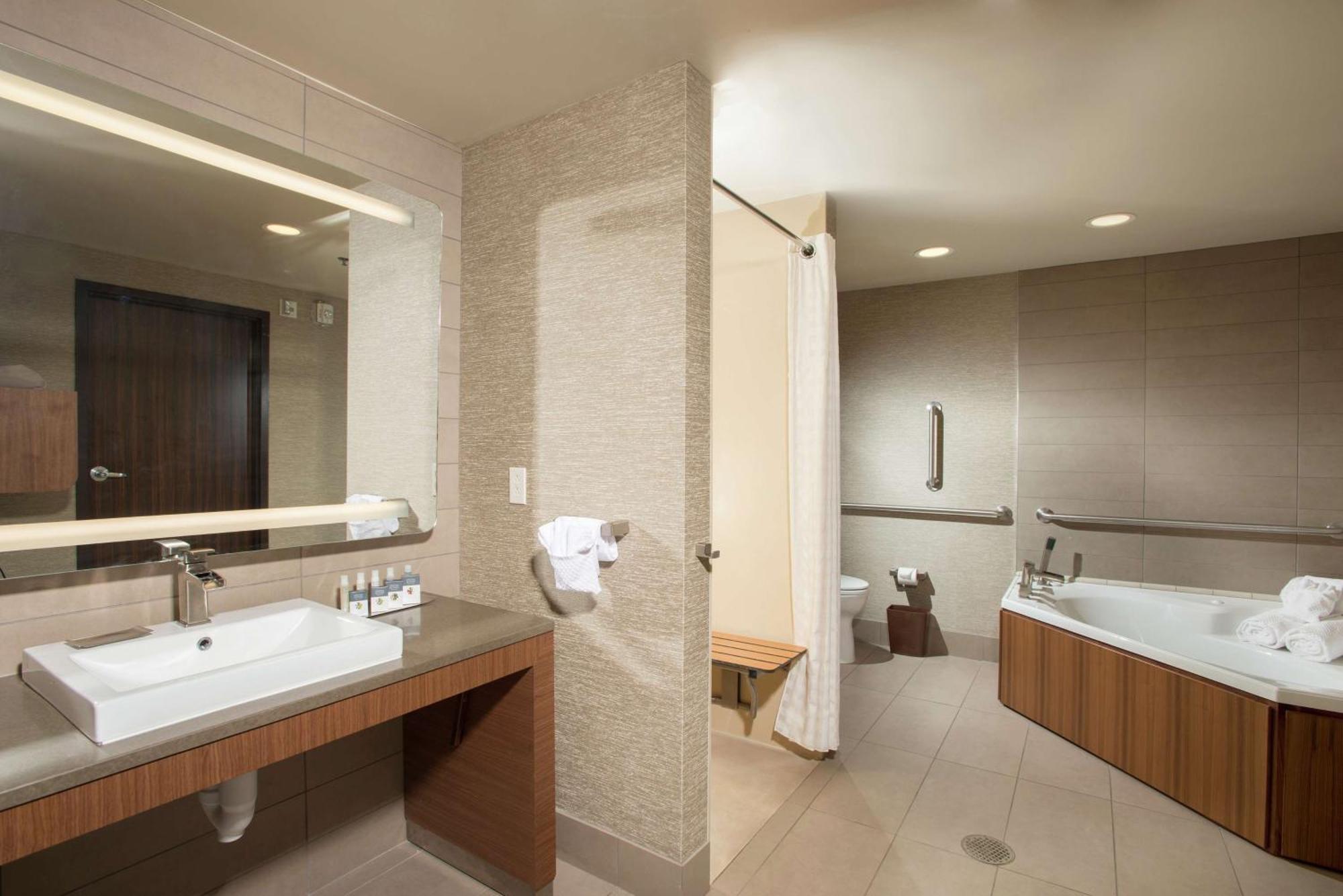 The Broadway Columbia - A Doubletree By Hilton Hotel Exterior foto